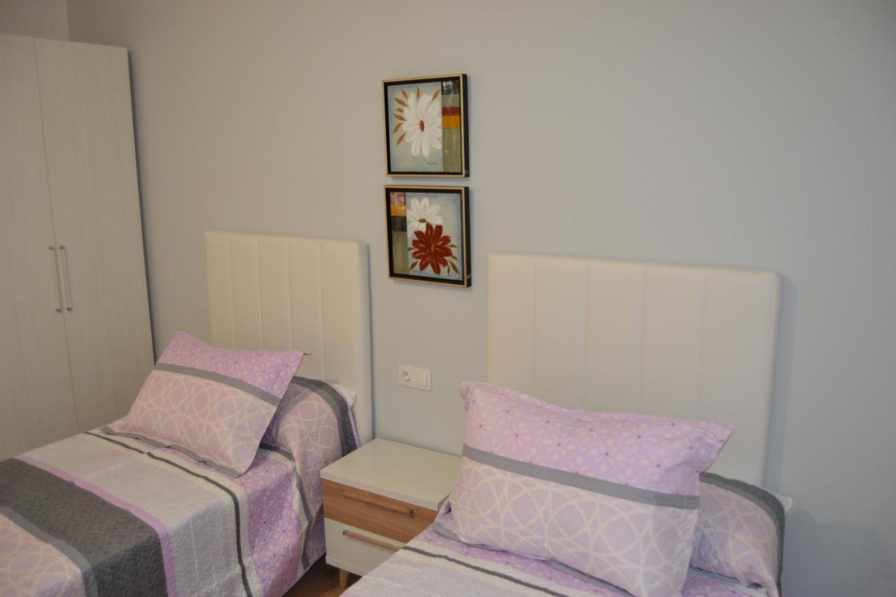 Apartament Inmoinsuas Marisol House Sarria Zewnętrze zdjęcie